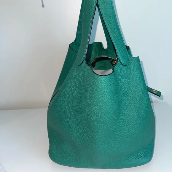 Hermès Picotin Lock 22 in Green - Picture 6 of 10